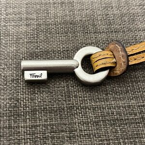 Fossil Women’s Key Charm Leather Bracelet in Tan